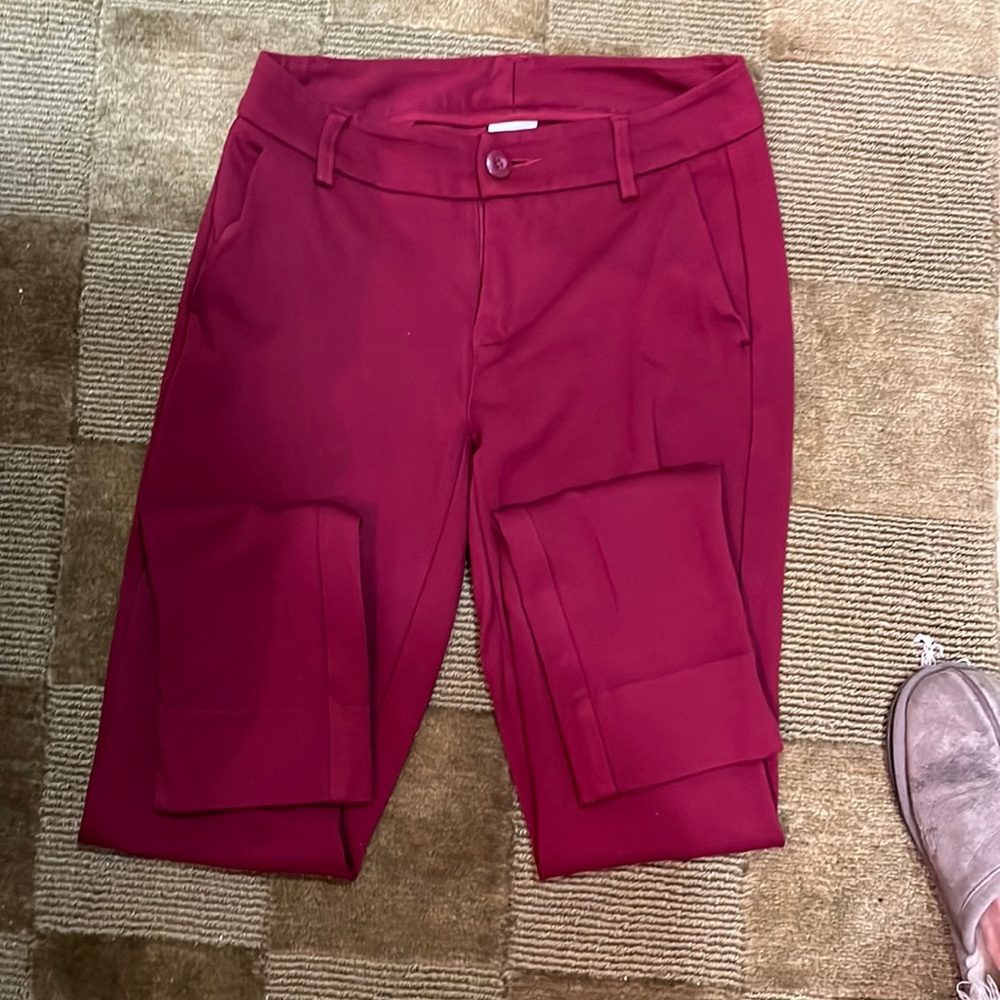 Red Cabi straight leg stretch dress pant.
